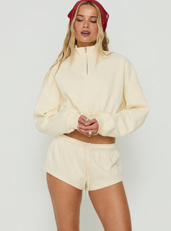 Quinncy Low Rise Sweat Shorts Cream