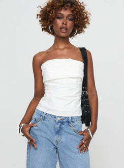 front view of model wearing Princess Polly Xandria Strapless Top White Sleeveless straight 