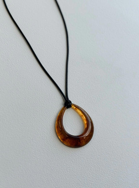 Necklace Large pendant Lobster clasp fastening