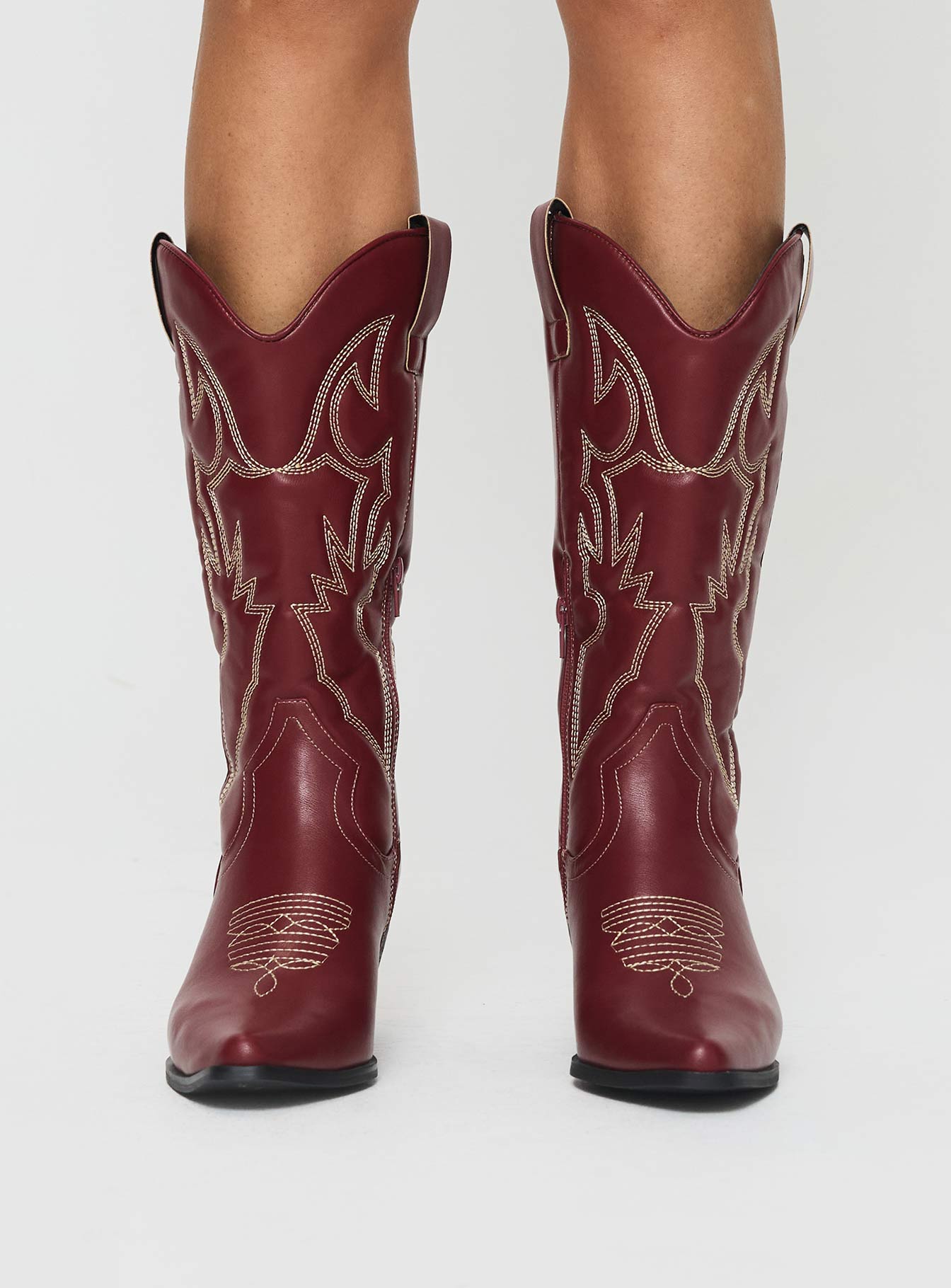 Burgundy cowboy fashion boots