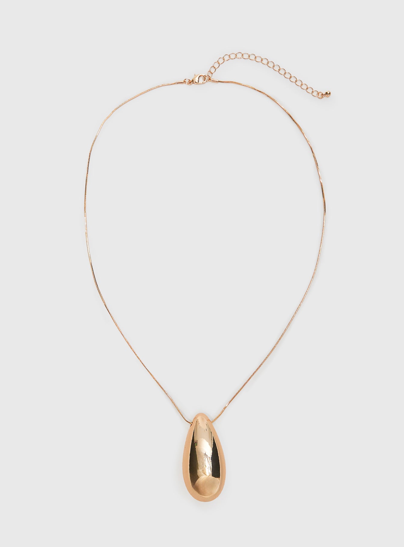 Attracted Pendant Necklace Gold