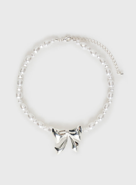 She's Not You Necklace Pearl