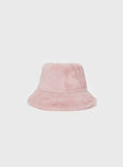 Plush bucket hat Short soft brim, fully lined