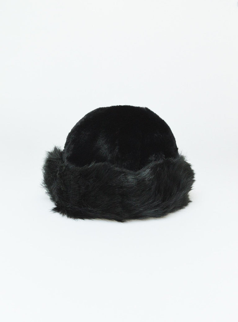 Bucket Faux fur material  Fully lined 