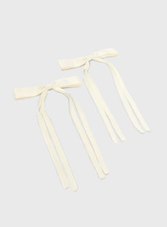 Hair clip  Two bow tie design, ribbon style, clip fastening