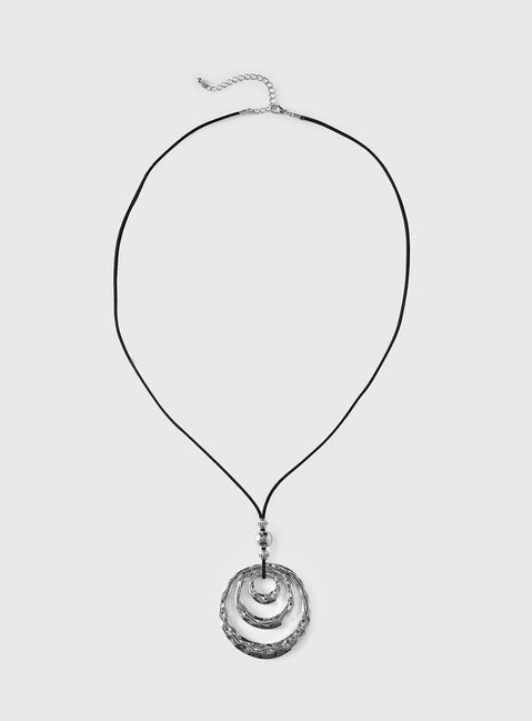Vespera Pendant Necklace Silver / Black