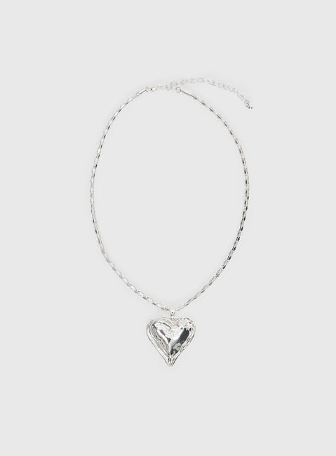 Fascinated Heart Pendant Necklace Silver