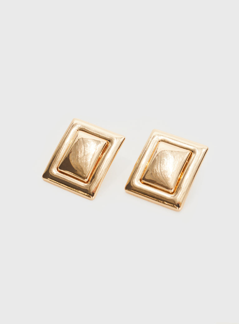 Gold-toned earring Stud fastening, heavyweight