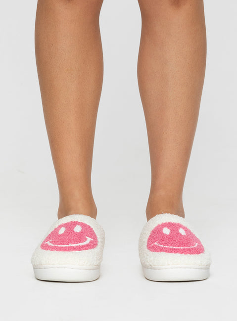 Slippers,  Slip on style, graphic print, closed toe, soft interior and outer, padded footbed