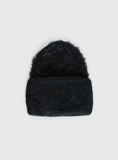 Caevia Fluffy Beanie Black