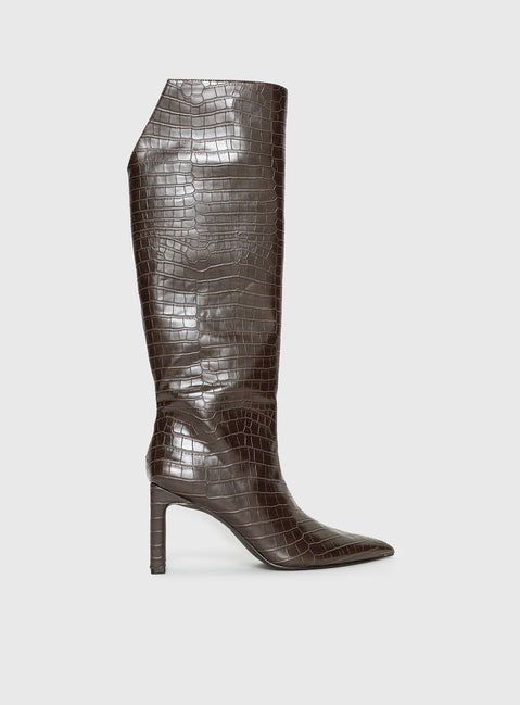 Good Judgement Knee High Boots Chocolate