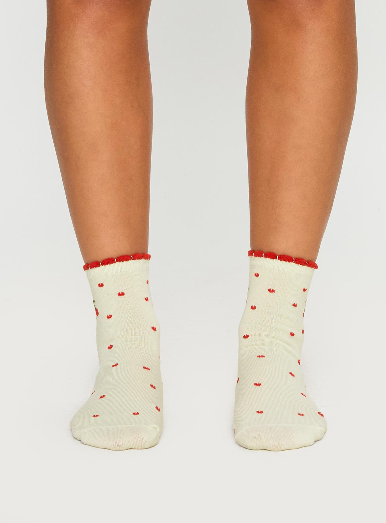 Sweet Cherries Socks Cream / Red