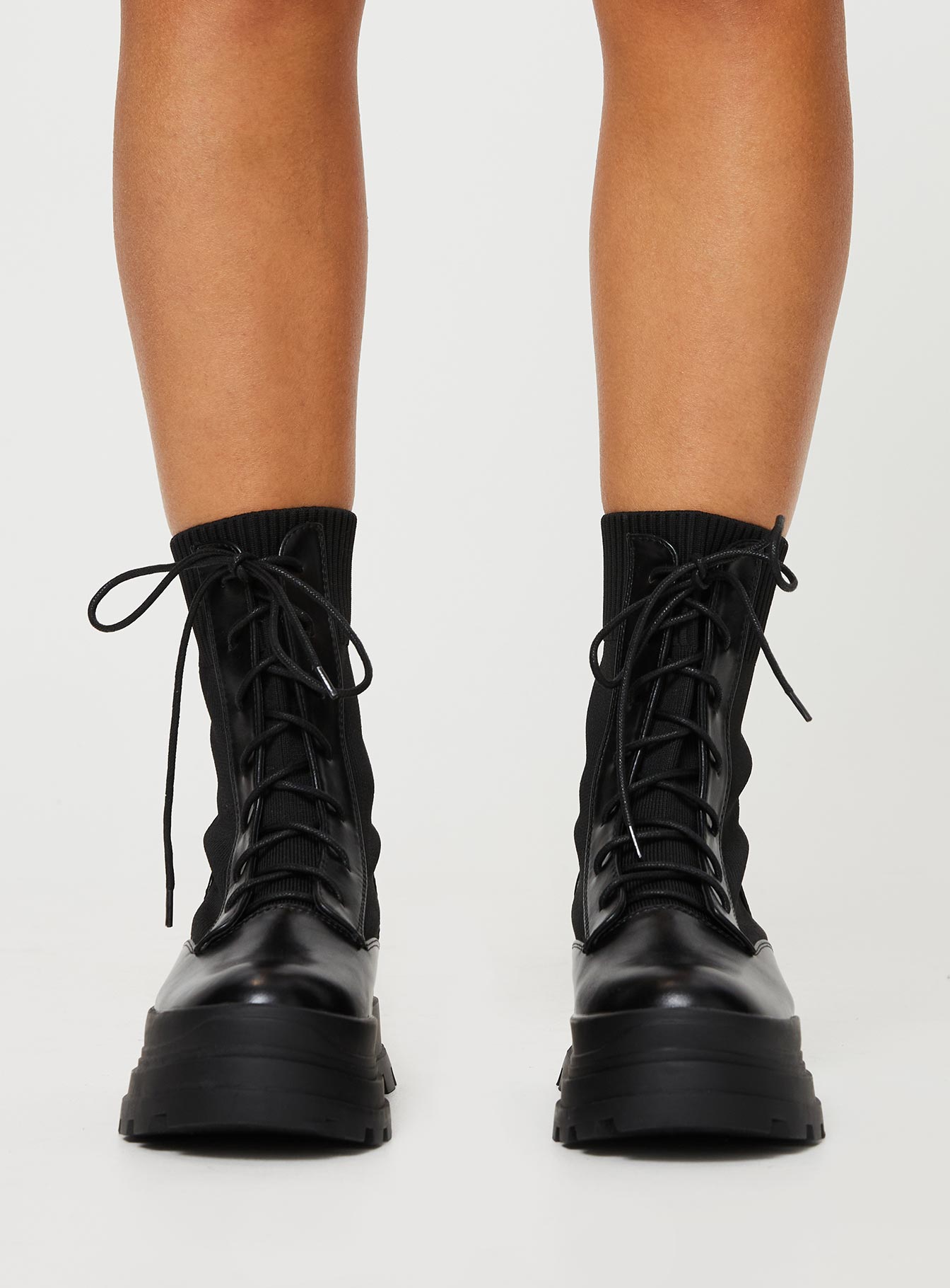 Ankle boots, knit and PU material Platform base, lace fastening, rounded toe, padded footbed, treaded sole