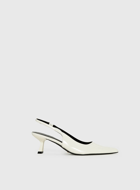 Billini Ayla Pointed Toe Heels Bone