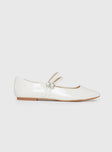 Billini Finnegan Ballet Flats Bone Patent