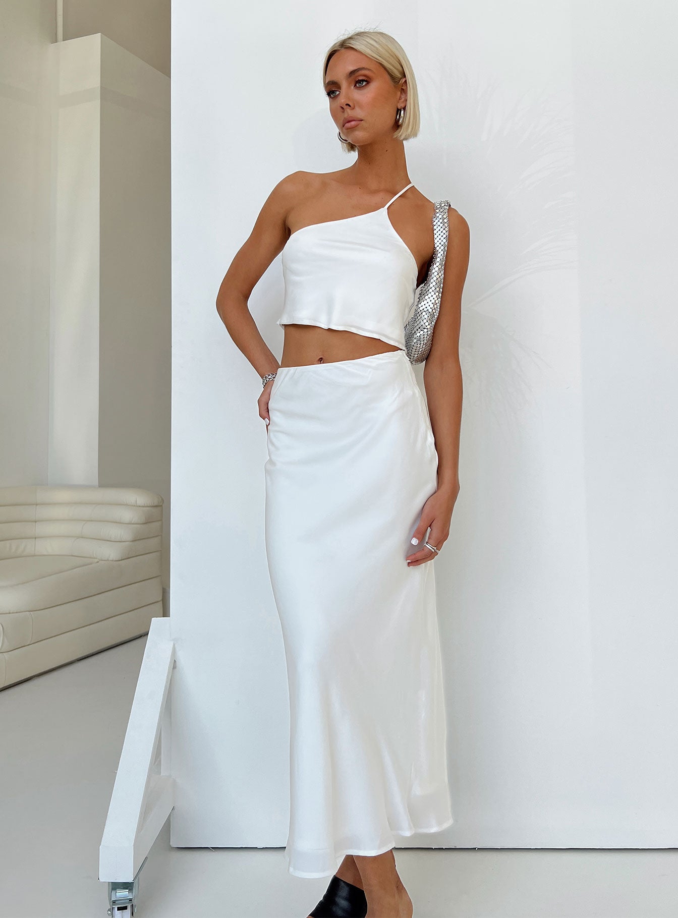 Matching set Crop top One shoulder top Adjustable shoulder strap Maxi skirt Invisible zip fastening at side