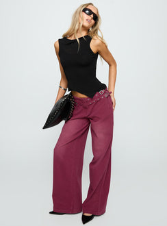 front view of model wearing Princess Polly Paltrow Mid Rise Wide Leg Cargo Jeans Washed Burgundy Mid Rise Jeans 