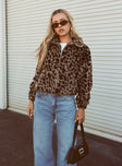 Faux fur jacket Leopard print, visible zip fastening, two hip pockets, pleated cuffs, relaxed fitting Non-stretch material, fully lined 