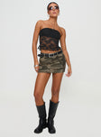 Camo print mini skirt Mid rise, belt looped waist, zip & button fastening, twin hip pockets Non-stretch material, unlined 
