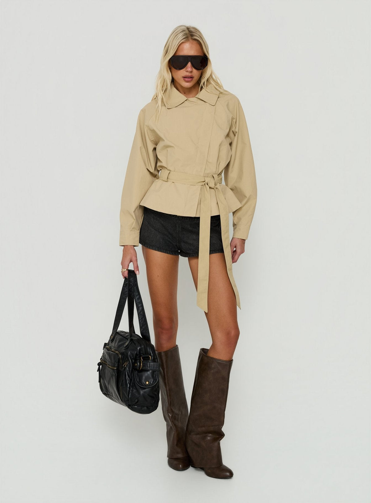 Kurzer Trenchcoat mit Bindegürtel, Ranique, Beige