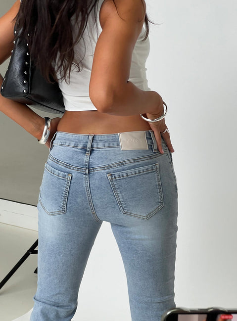 Bethany Low Rise Bootleg Jeans Light Wash