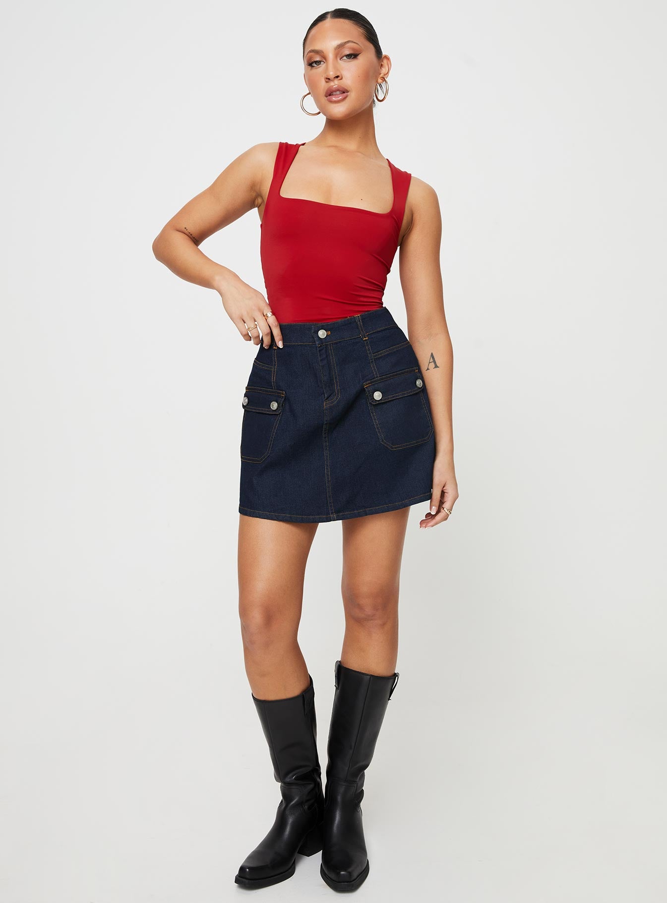 Dark red outlet denim skirt