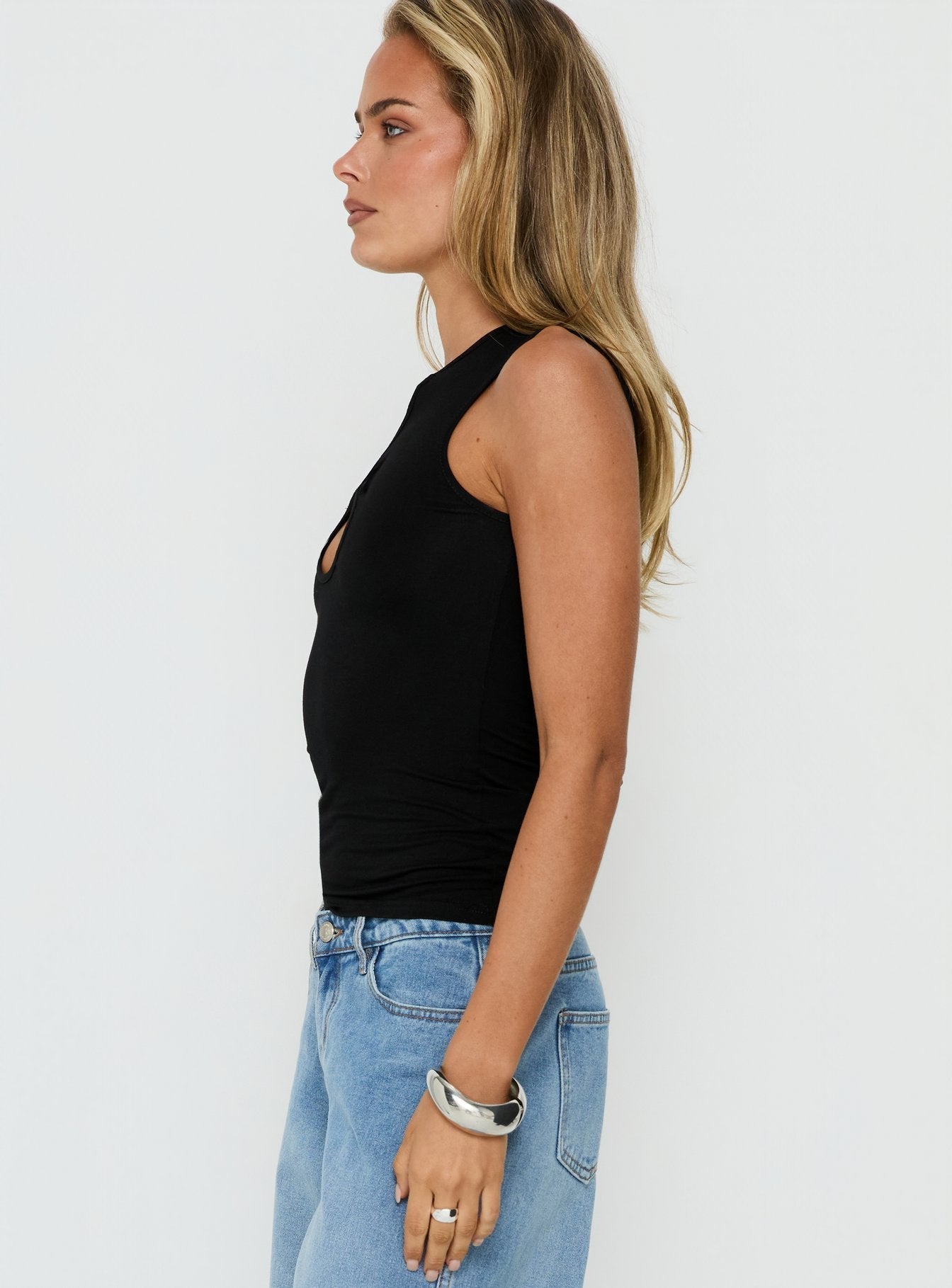 Orlaith Cut Out Sleeveless Top Black