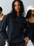 Black crewneck sweatshirt a drop shoulder design oversized fit