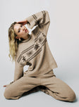 Anok Graphic Sweater Cream / Brown