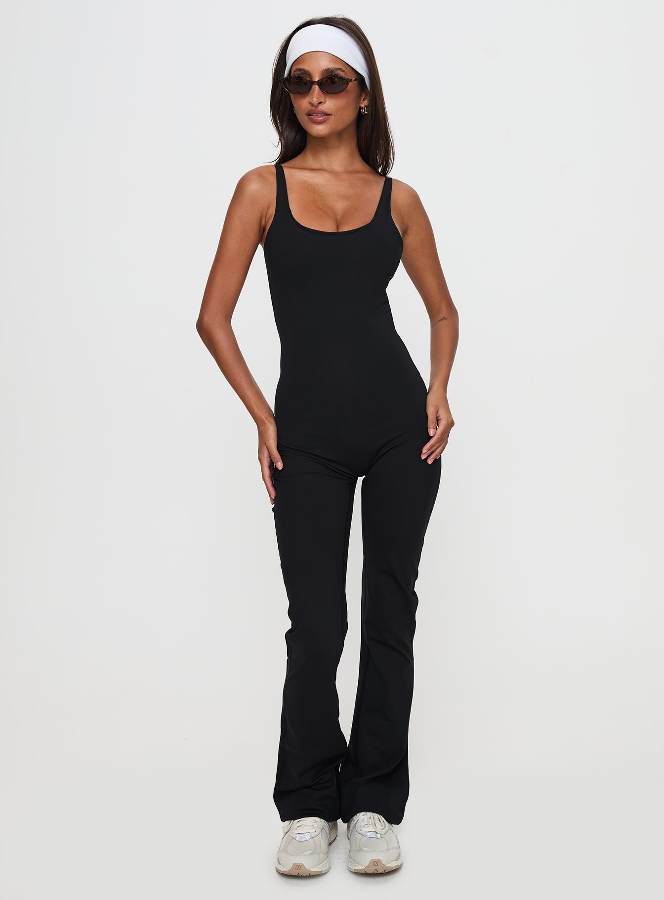 Full-time Flared Backless Active Romper Black