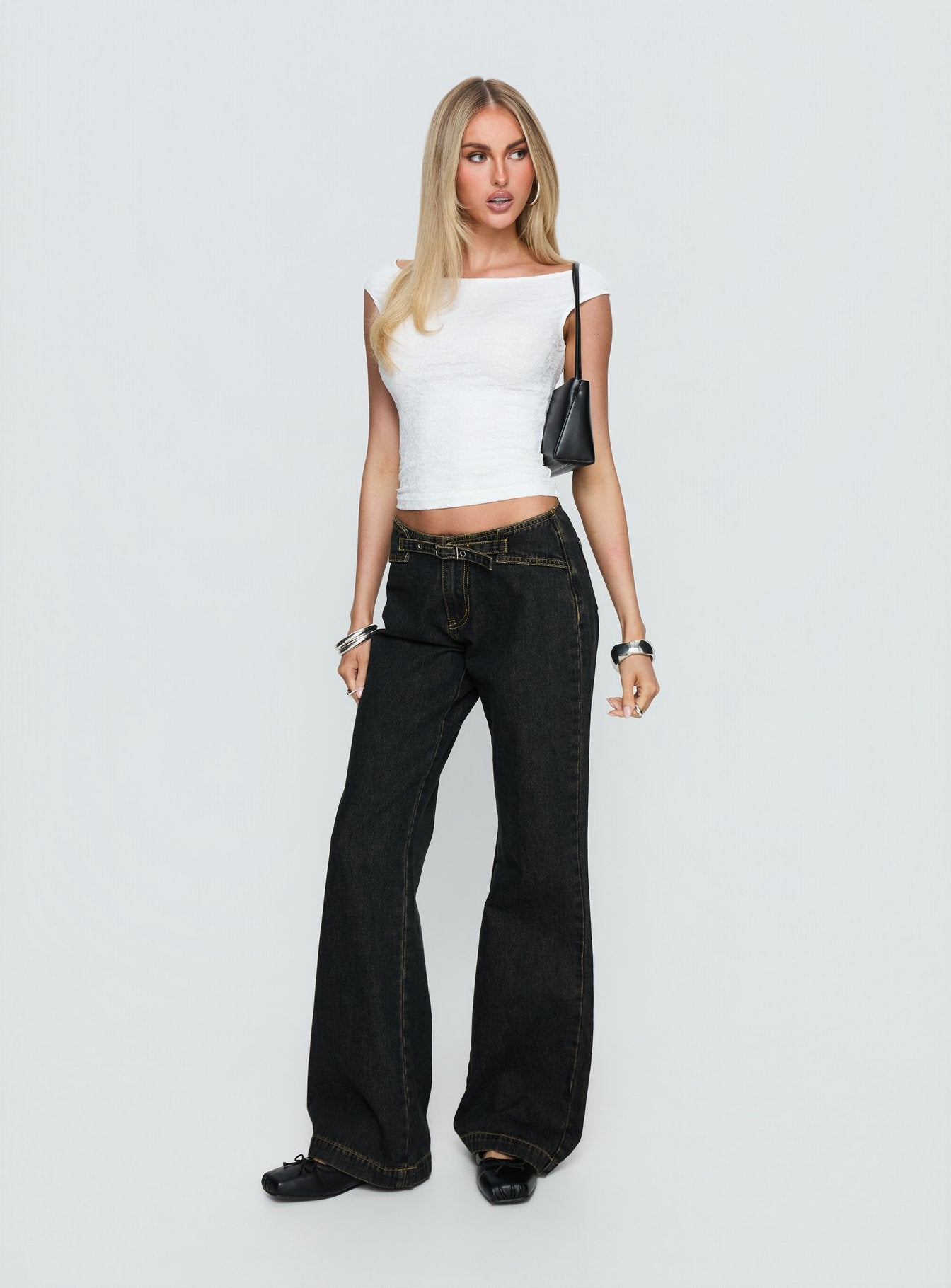 Slow Ride Mid Rise Bootleg Belted Jeans Grunge Wash