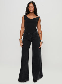 front view of model wearing Princess Polly Toby Low Ultra Baggy Jean Charcoal Mid Rise 