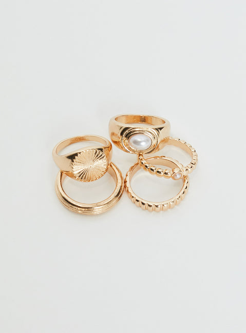 Gold-toned ring pack Pack of five, chunky style, pearl detail, lightweight