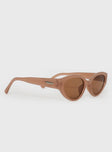 Sunglasses Wide arms, brown tinted lenses, moulded nose bridge