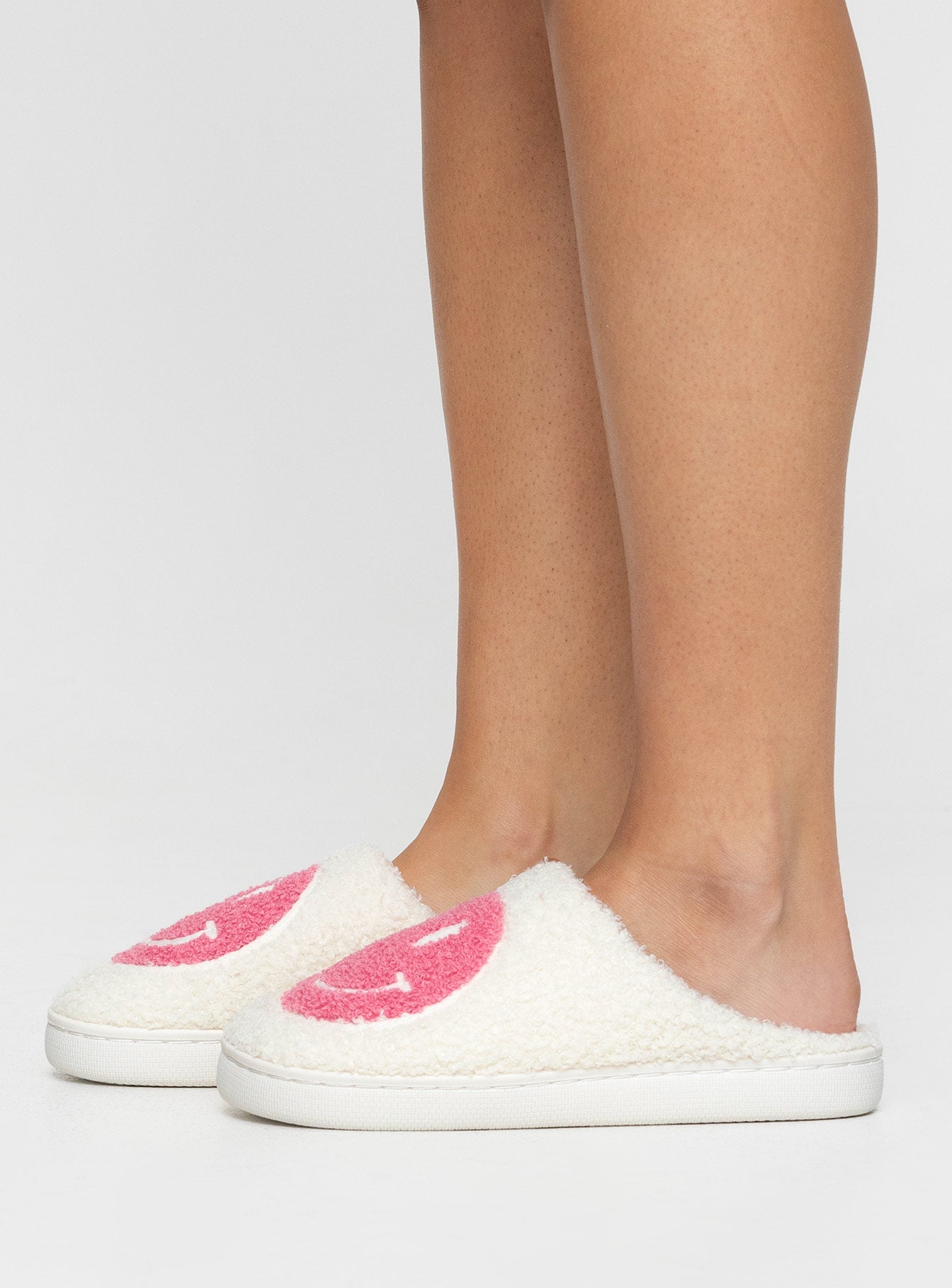 Slippers,  Slip on style, graphic print, closed toe, soft interior and outer, padded footbed