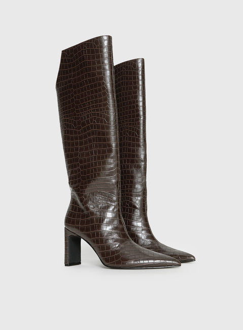 Good Judgement Knee High Boots Chocolate