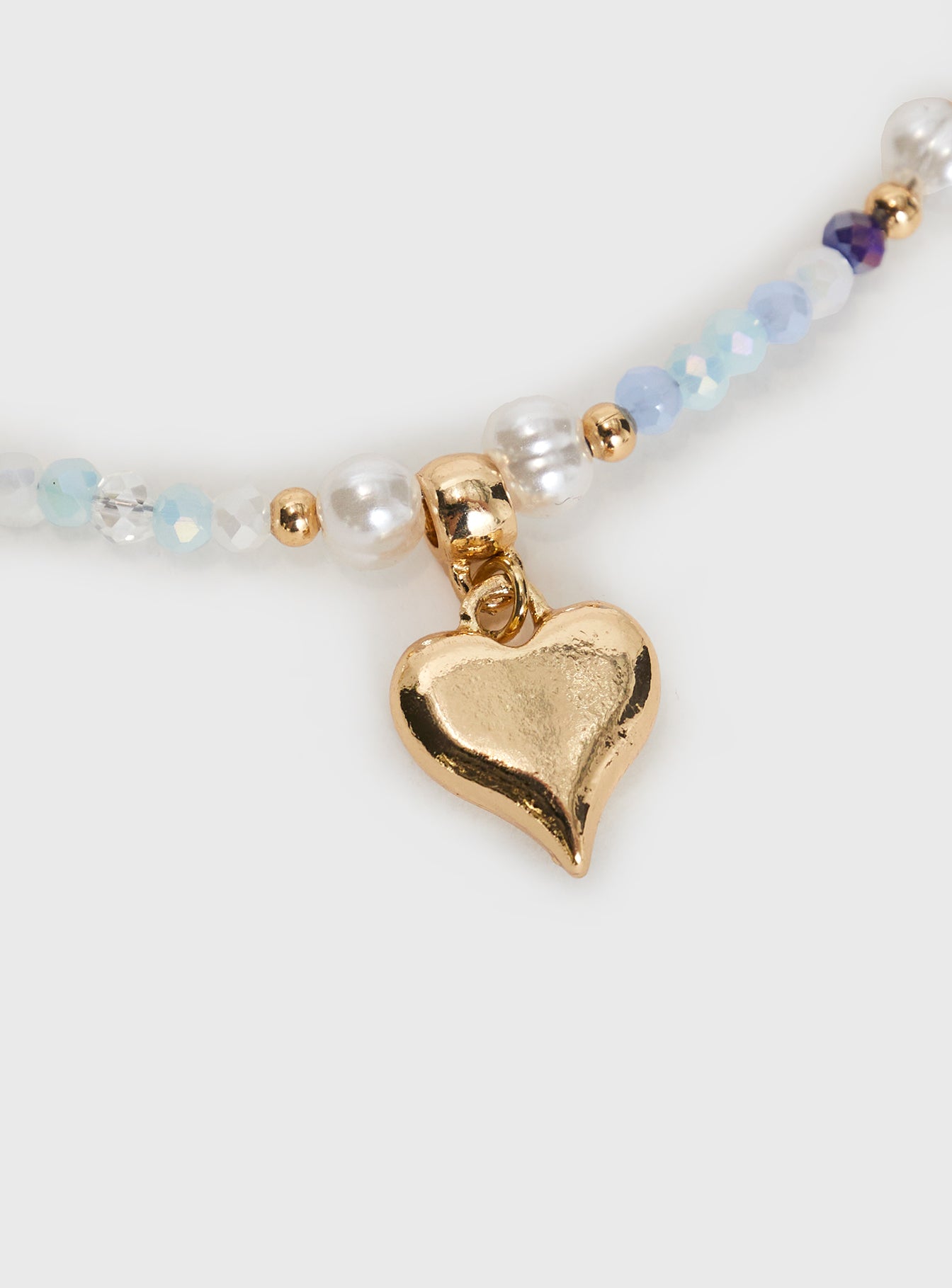 Necklace Beaded design, heart pendant design, lobster clasp fastening