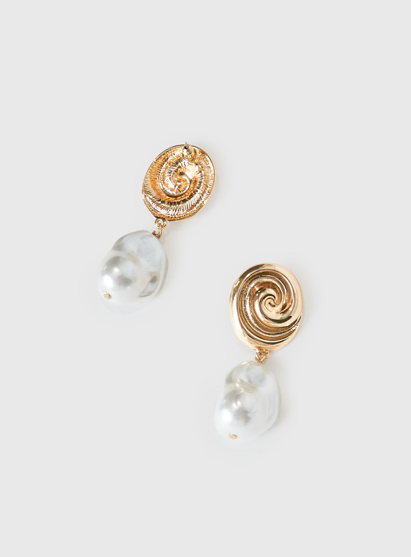 Lucky For You Pearl Drop Earrings Gold