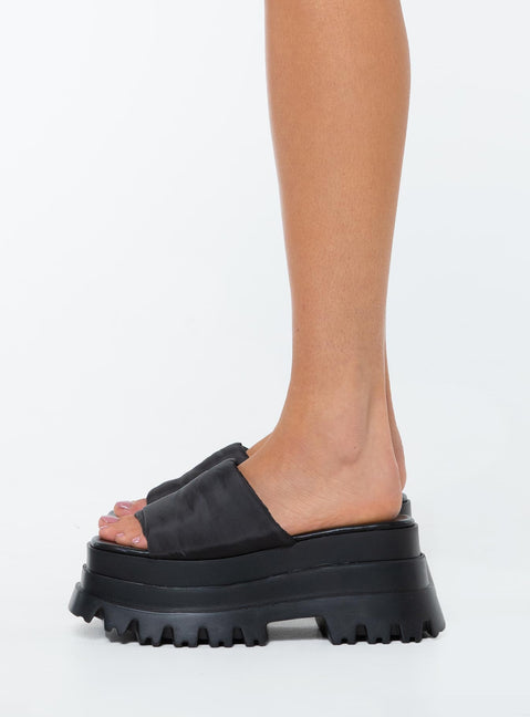 I Bet Platform Sandals Black