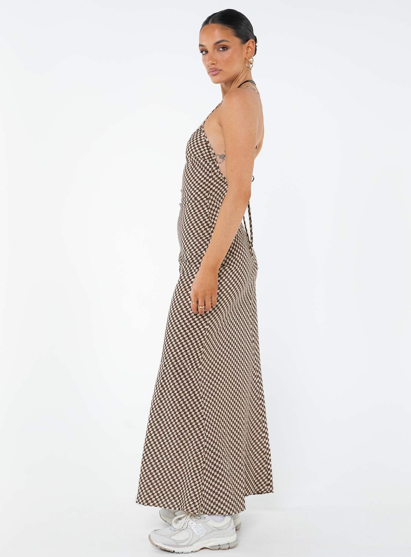 Matching maxi dress and shirt set Long sleeve shirt, classic collar, button front fastening Maxi dress, adjustable straps, tie fastening at back, invisible zip fastening at side