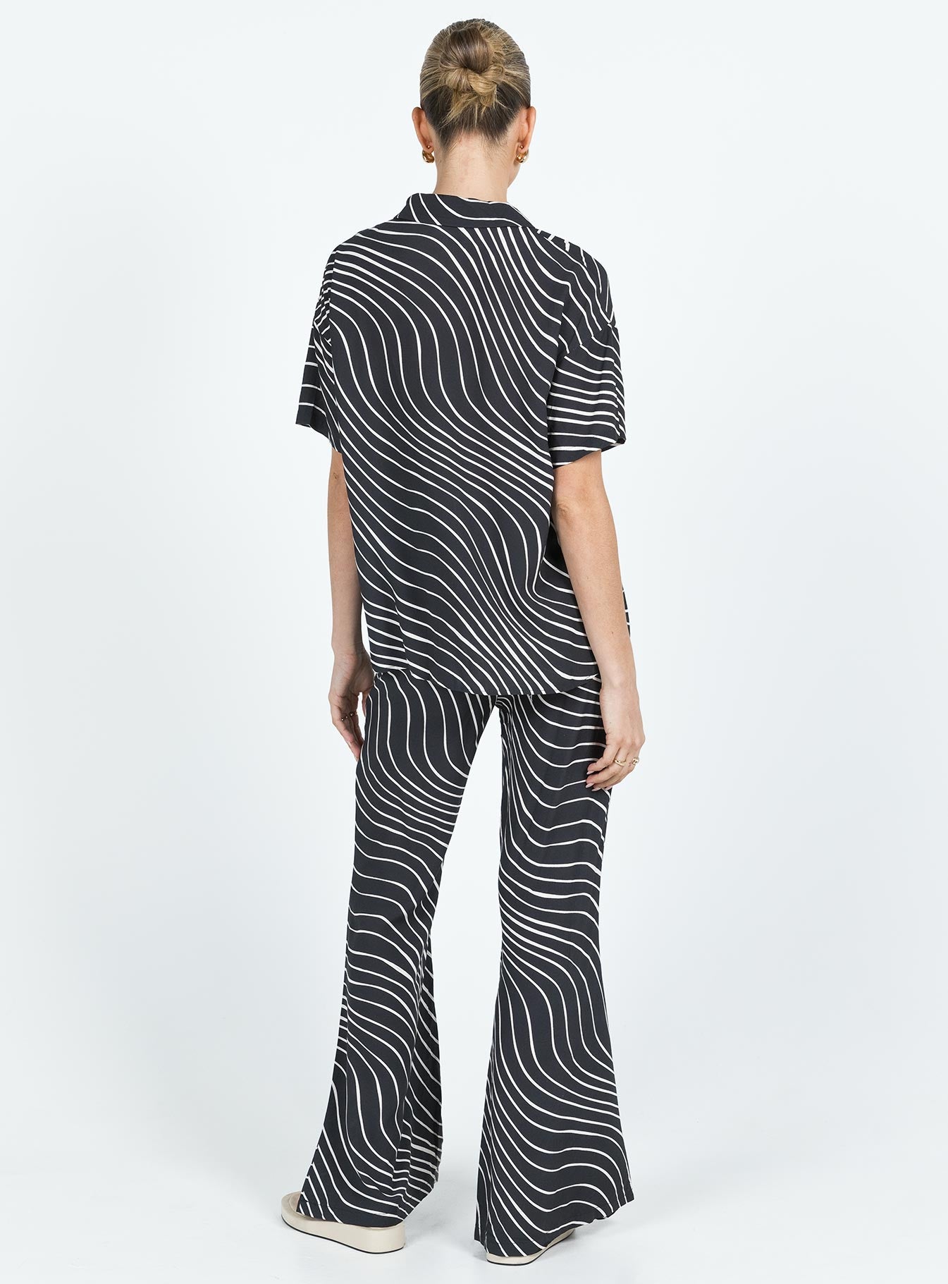 Matching set Graphic print Button up shirt Classic collar Drop shoulder  Button fastening at front Pants High rise Invisible zip fastening at side Elasticated waistband at back