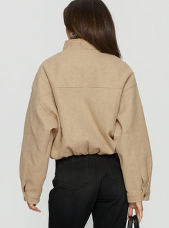Chayden Kurze Bomberjacke aus Kunstwolle in Beige