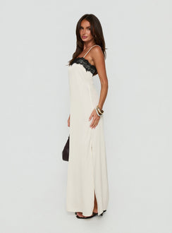 Daesa Lace Maxi Dress Cream / Black