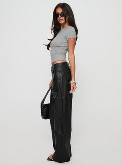 side view of model wearing Princess Polly Top Model Jean Onyx 