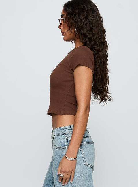 side view of model wearing Princess Polly Baseline Scoop Rib Tee Chocolate Short Sleeves Crew Neck 