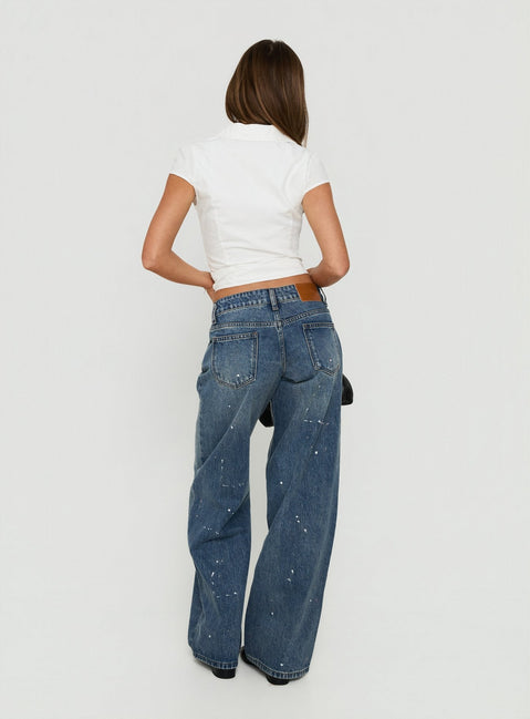 Ellanor Low Rise Straight Leg Jeans mit Vintage-Waschung und mittlere Blauton
