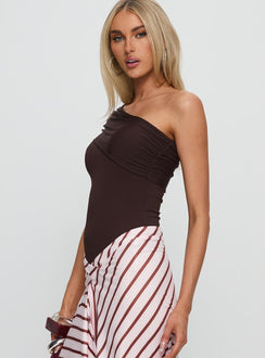 side view of model wearing Princess Polly Celyra One Shoulder Bodysuit Chocolate Sleeveless 