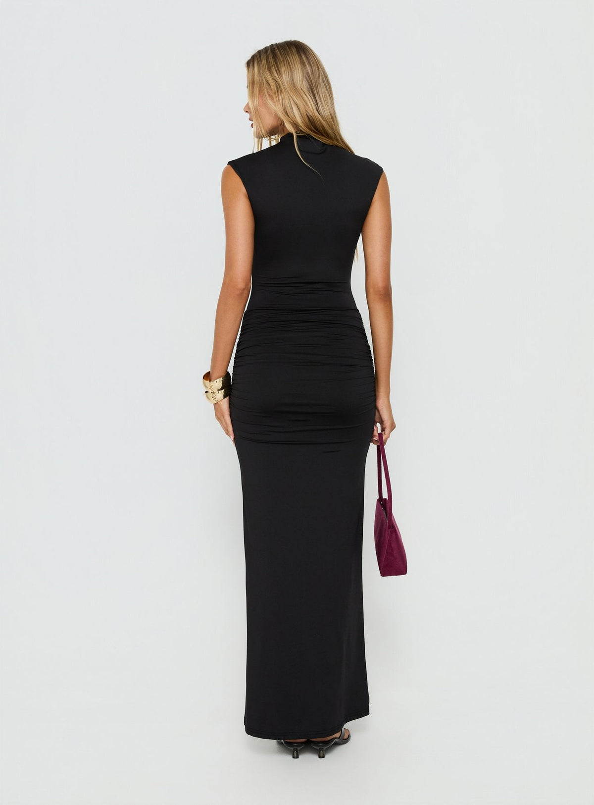 Noemmi Maxikleid mit hohem Kragen und Raffungen, Schwarz