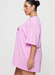 side view of model wearing Princess Polly Hibiscus Haven Oversized Tee Pink Curve Half Sleeves Crew Neck 