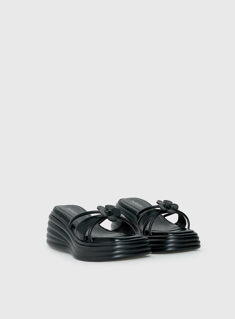 Therapy Flaunt Plateau-Sandalen mit Blumen-Detail Schwarz
